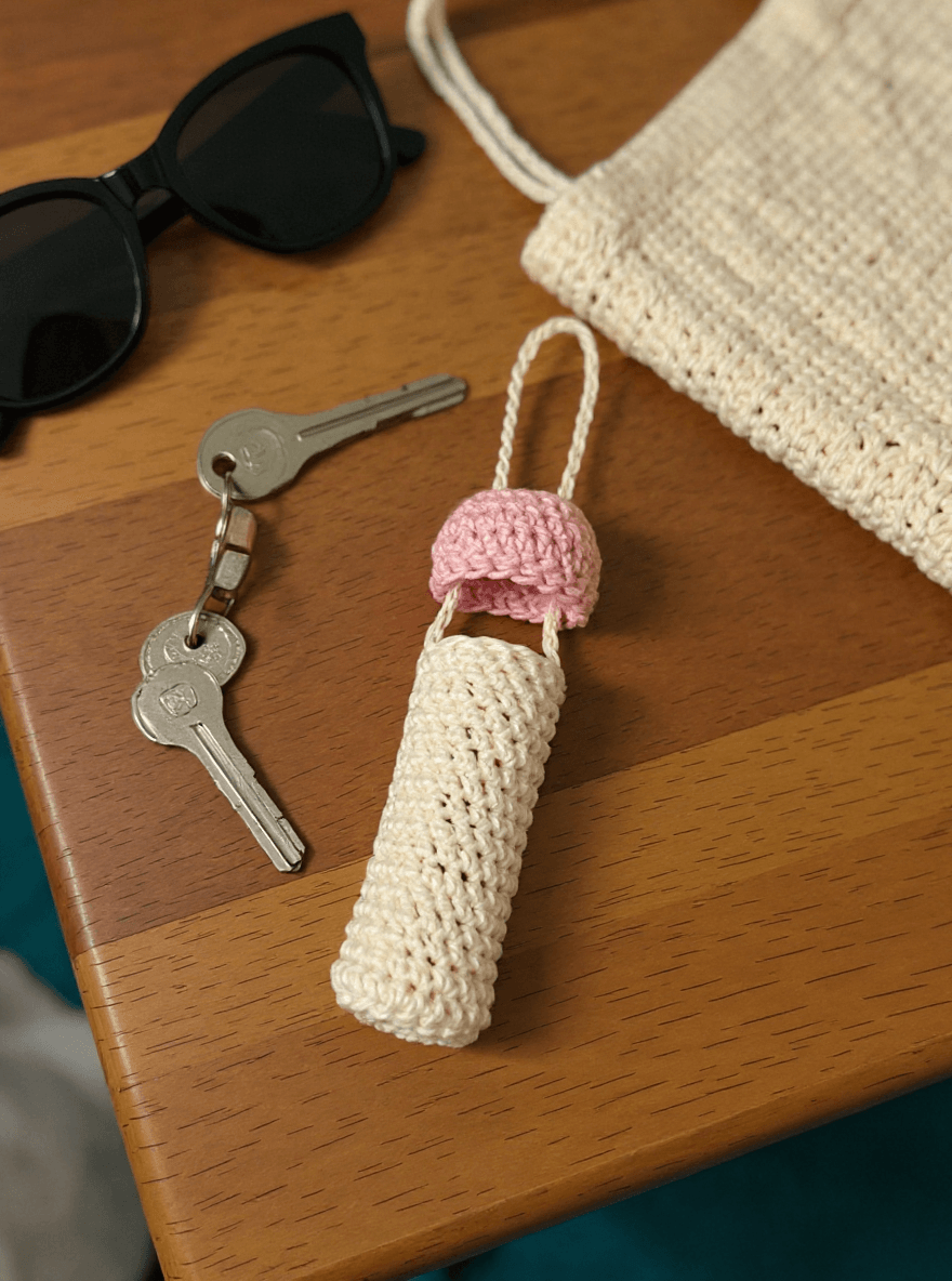 Lip balm holder – soft pink & ivory, - Image 2