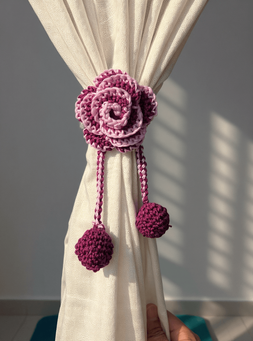 Crochet Rose Curtain Tiebacks – Handmade Elegance (Pair) - Image 4